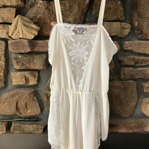 Alana Gale Vintage Small Bridal White Lace Teddy (lingerie)